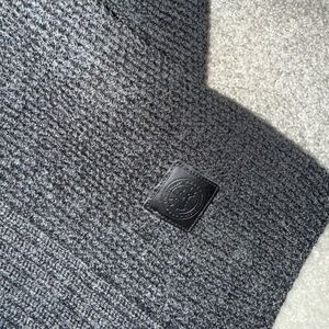 Canada Goose Gray Knit Scarf